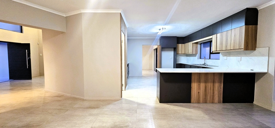 5 Bedroom Property for Sale in Myburgh Park Western Cape